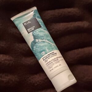 IGK Beach Club Style Memory Blowout Cream - Blue
